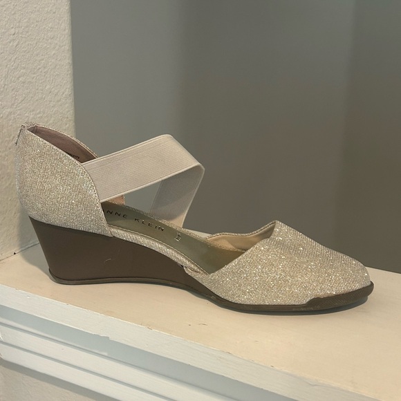 Anne Klein Sport Tara Wedge Pumps Size 9.5M Sand Sparkling Round-toe Slip-on - Picture 5 of 9